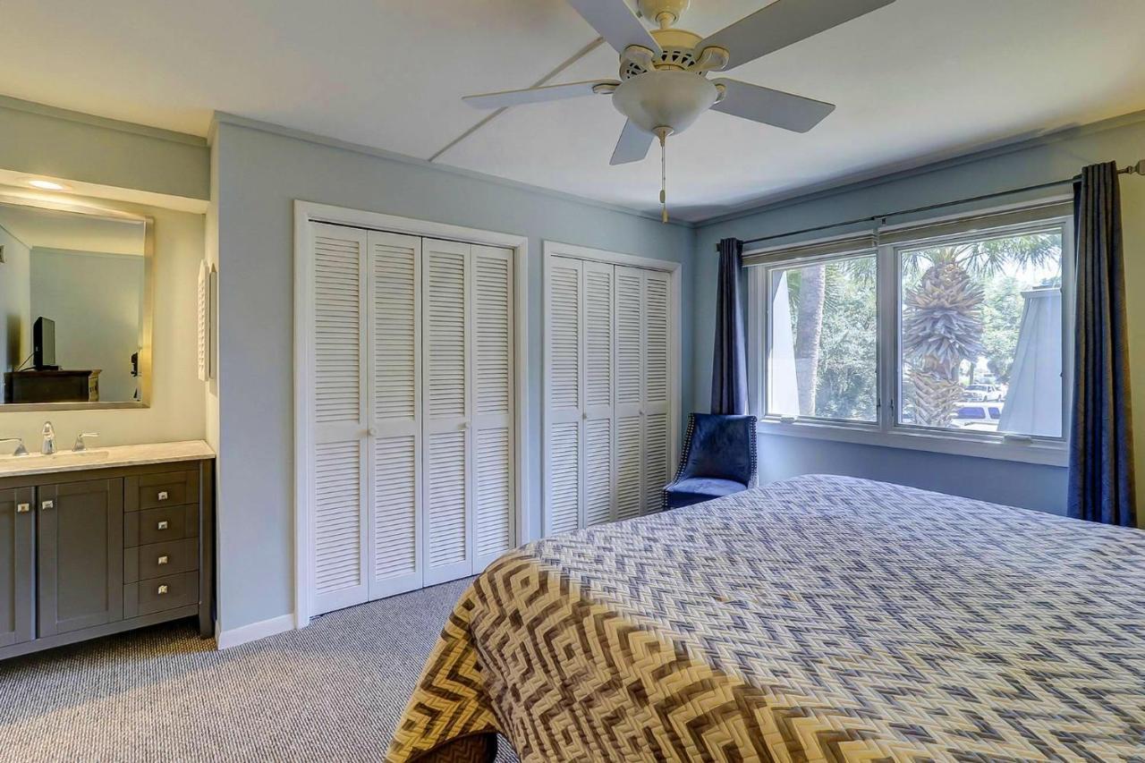 Ocean Villas Deluxe - Oceanfront Villa - Steps To Beach - Great Location - Heated Pool April Hilton Head Island Exterior photo